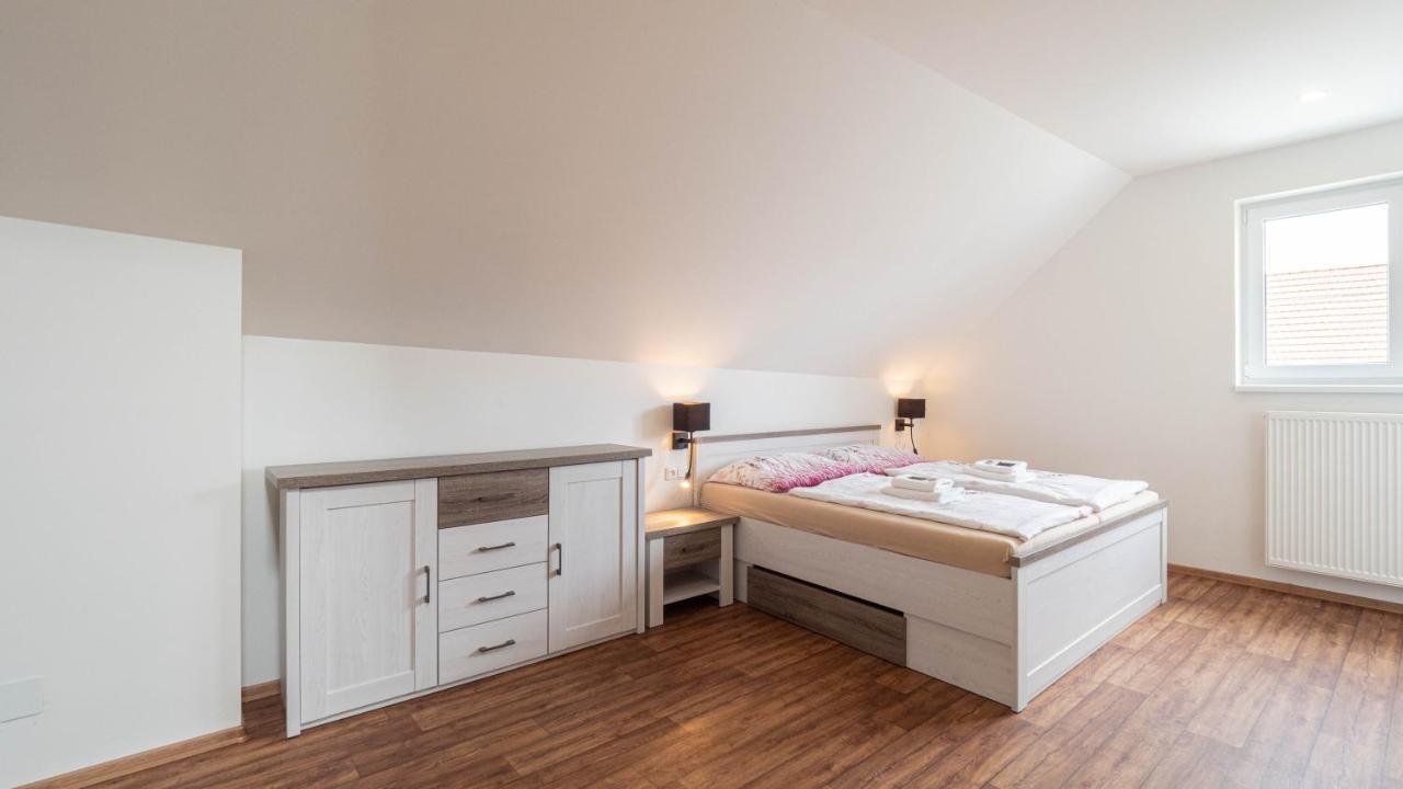 Apartmany Habanska, Cely Dum Pouzdrany Экстерьер фото