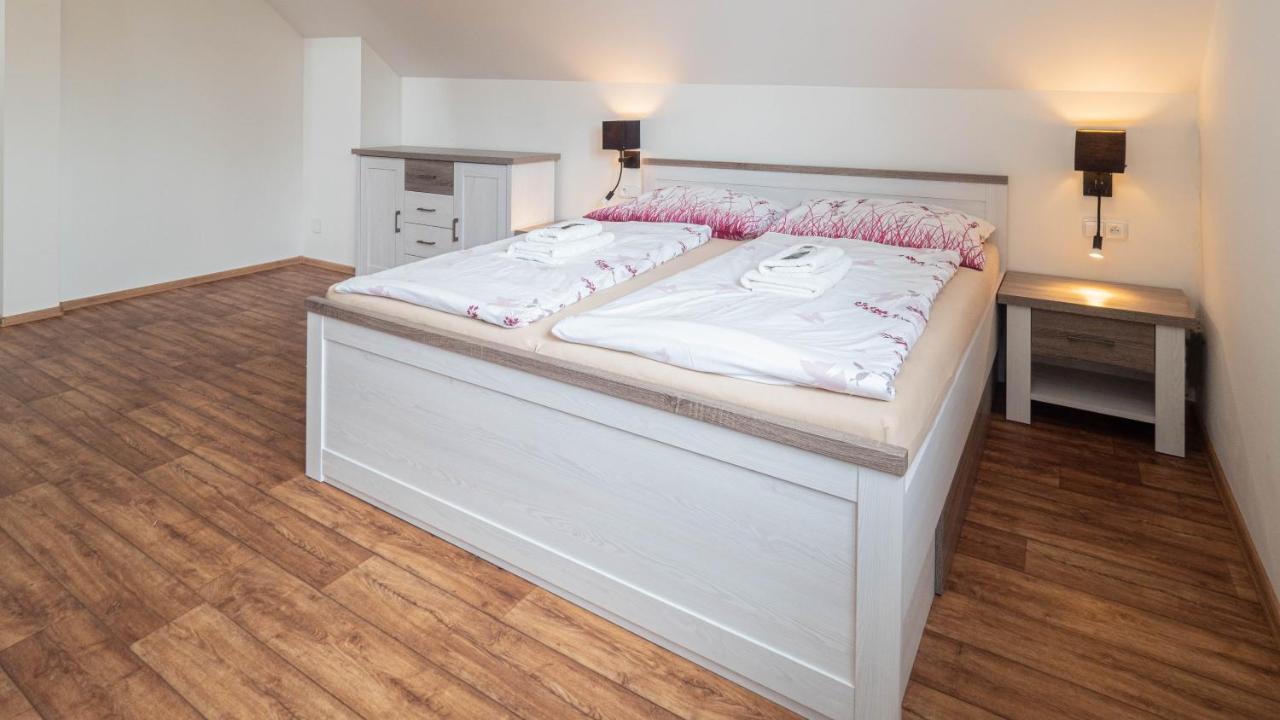 Apartmany Habanska, Cely Dum Pouzdrany Экстерьер фото